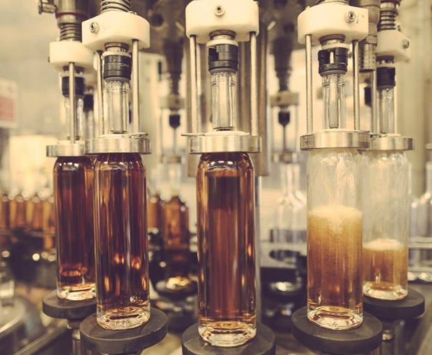 Grappa Moscato Gran Cuvee Villa Isa affinita in Barrique, Dellavalle